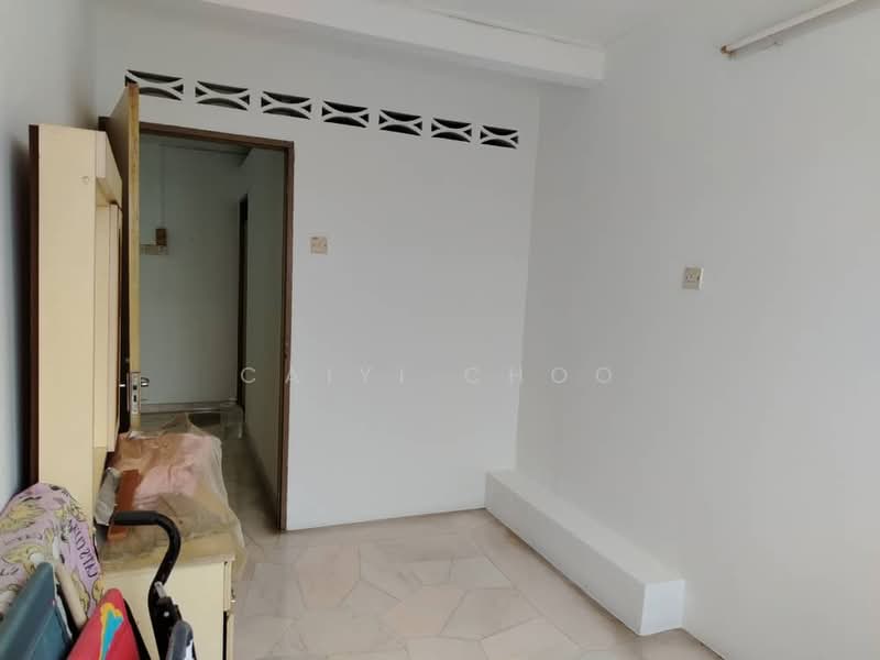 Untuk Dijual - Double Storey low cost terrace house at Pekan Razaki for sale