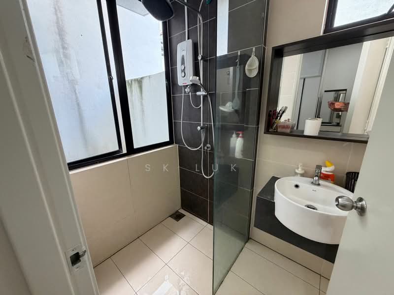 Semi-Detached House for Sale in Rawang (Selangor) - SK Luk - Bathroom - PropertyGuru.com.my