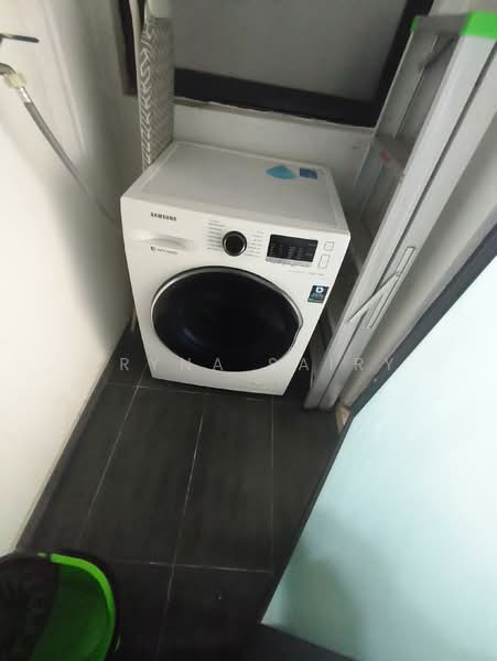 Service Residence for Rent at Kenwingston Square Garden - Eryna Sairy - PropertyGuru.com.my