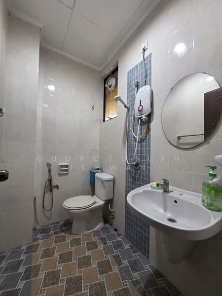 2-storey Terraced House for Sale in Putrajaya (Putrajaya) - Gudrotullah Ikhwan - Bathroom - PropertyGuru.com.my