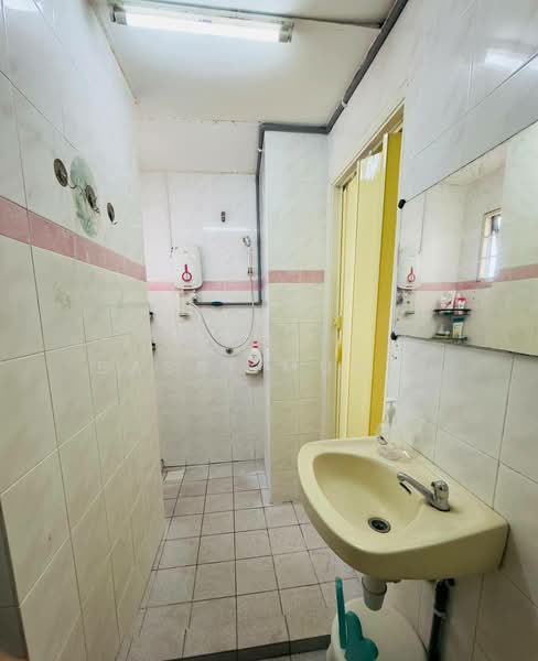 Condominium for Rent at Endah Ria - Basri Munir - Bathroom - PropertyGuru.com.my