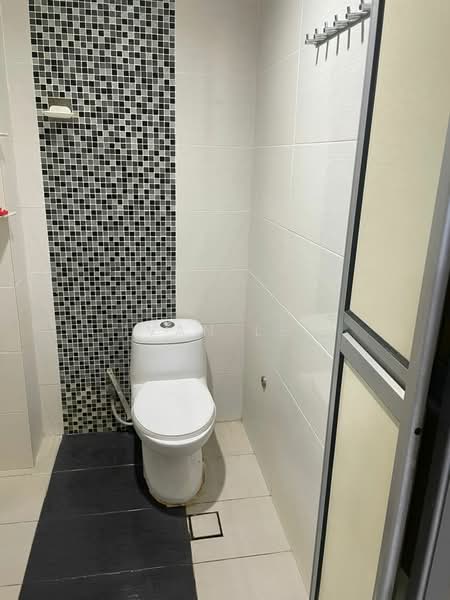 Rumah Teres 2 Tingkat untuk Dijual di Taman Megah (Petaling Jaya) - Ivan Lee - Bathroom - PropertyGuru.com.my