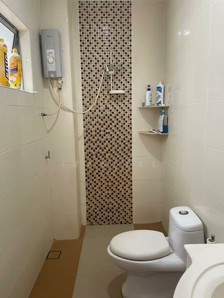 Rumah Teres 2 Tingkat untuk Dijual di Taman Megah (Petaling Jaya) - Ivan Lee - Bathroom - PropertyGuru.com.my