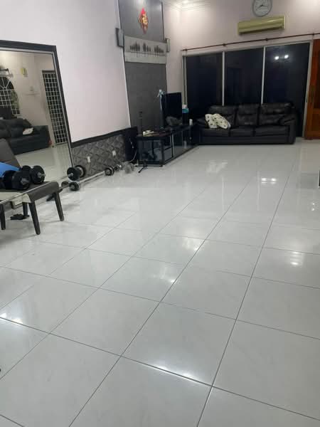 Rumah Teres 2 Tingkat untuk Dijual di Taman Megah (Petaling Jaya) - Ivan Lee - Living Room - PropertyGuru.com.my