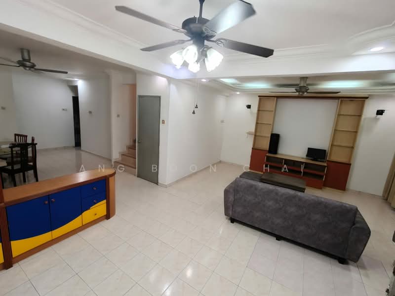 Rumah Teres 2 Tingkat untuk Disewa di Taman Putri Kulai (Kulai) - Ang Boon Chai - Living Room - PropertyGuru.com.my