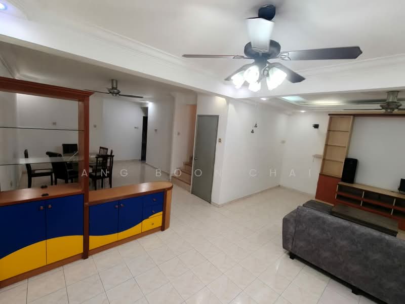 Rumah Teres 2 Tingkat untuk Disewa di Taman Putri Kulai (Kulai) - Ang Boon Chai - Living Room - PropertyGuru.com.my