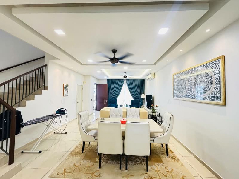2-storey Terraced House for Sale in Bandar Rimbayu (Telok Panglima Garang) - Nur Alia Omar - Dining Room - PropertyGuru.com.my