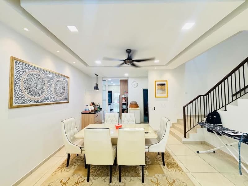2-storey Terraced House for Sale in Bandar Rimbayu (Telok Panglima Garang) - Nur Alia Omar - Dining Room - PropertyGuru.com.my