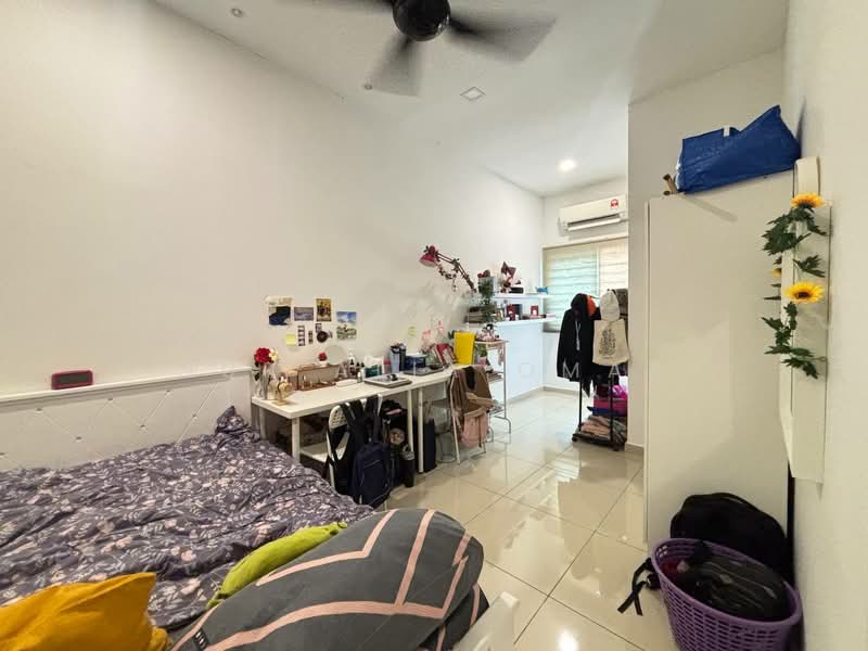 2-storey Terraced House for Sale in Bandar Rimbayu (Telok Panglima Garang) - Nur Alia Omar - Bedroom - PropertyGuru.com.my