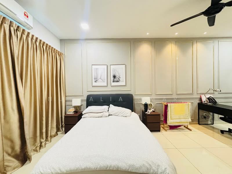 2-storey Terraced House for Sale in Bandar Rimbayu (Telok Panglima Garang) - Nur Alia Omar - Bedroom - PropertyGuru.com.my