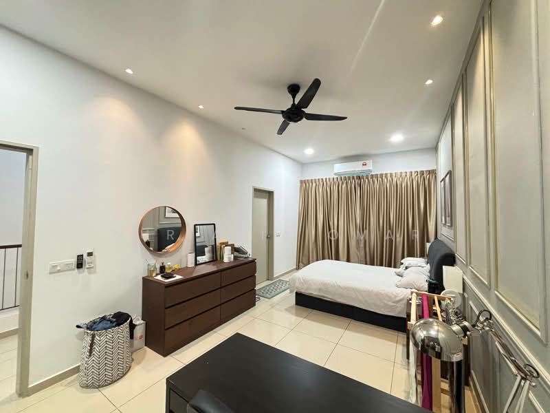 2-storey Terraced House for Sale in Bandar Rimbayu (Telok Panglima Garang) - Nur Alia Omar - Bedroom - PropertyGuru.com.my
