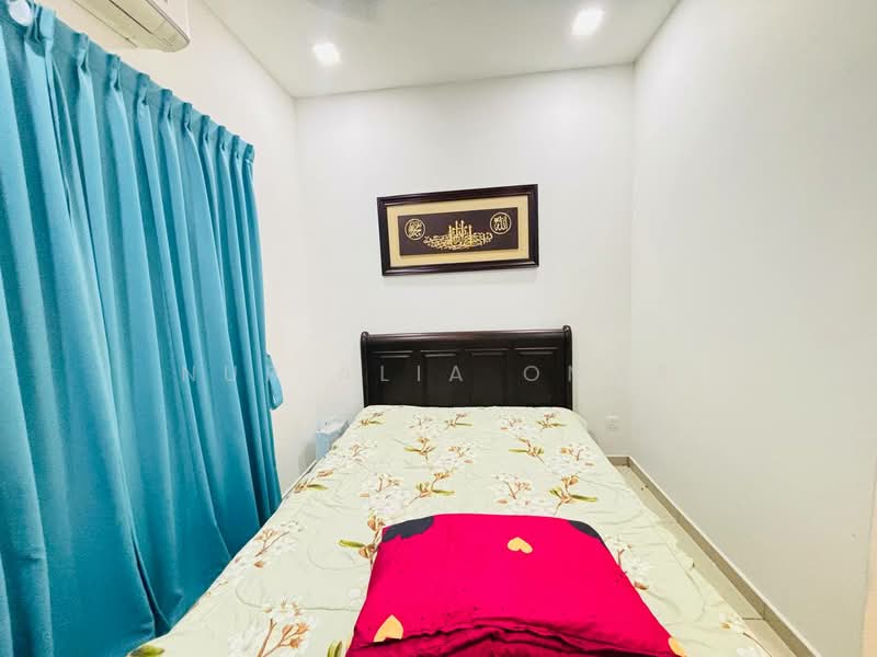 2-storey Terraced House for Sale in Bandar Rimbayu (Telok Panglima Garang) - Nur Alia Omar - Bedroom - PropertyGuru.com.my