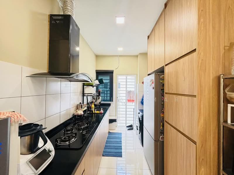 2-storey Terraced House for Sale in Bandar Rimbayu (Telok Panglima Garang) - Nur Alia Omar - Kitchen - PropertyGuru.com.my
