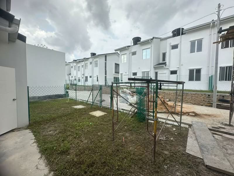 Rumah Teres 2 Tingkat untuk Disewa di Eka Heights (Bandar Sri Sendayan) - Justin Lim - Exterior - PropertyGuru.com.my