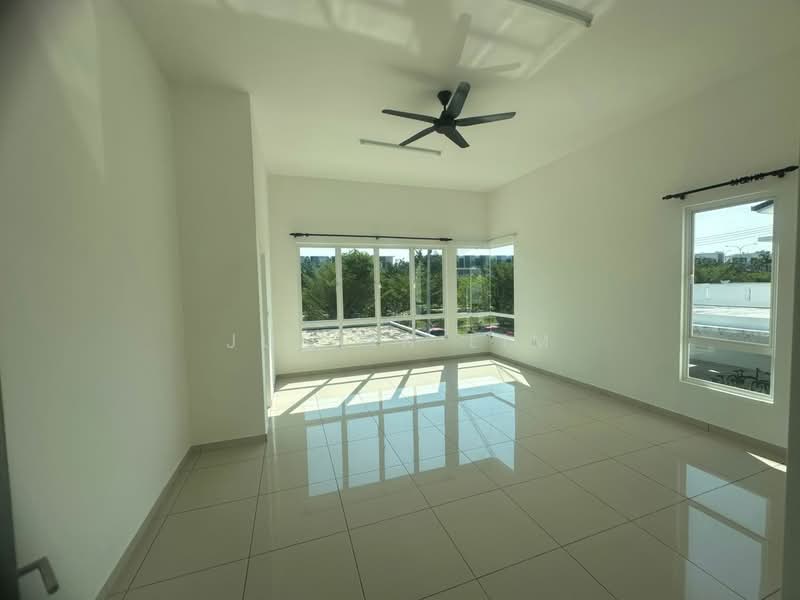 Rumah Teres 2 Tingkat untuk Disewa di Bandar Sri Sendayan (Negeri Sembilan) - Justin Lim - Living Room - PropertyGuru.com.my