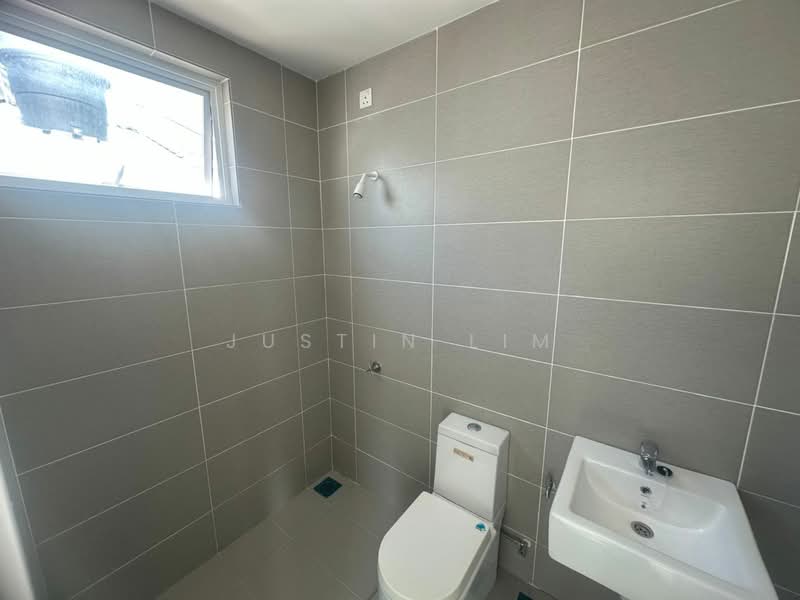 Rumah Teres 2 Tingkat untuk Disewa di Bandar Sri Sendayan (Negeri Sembilan) - Justin Lim - Bathroom - PropertyGuru.com.my