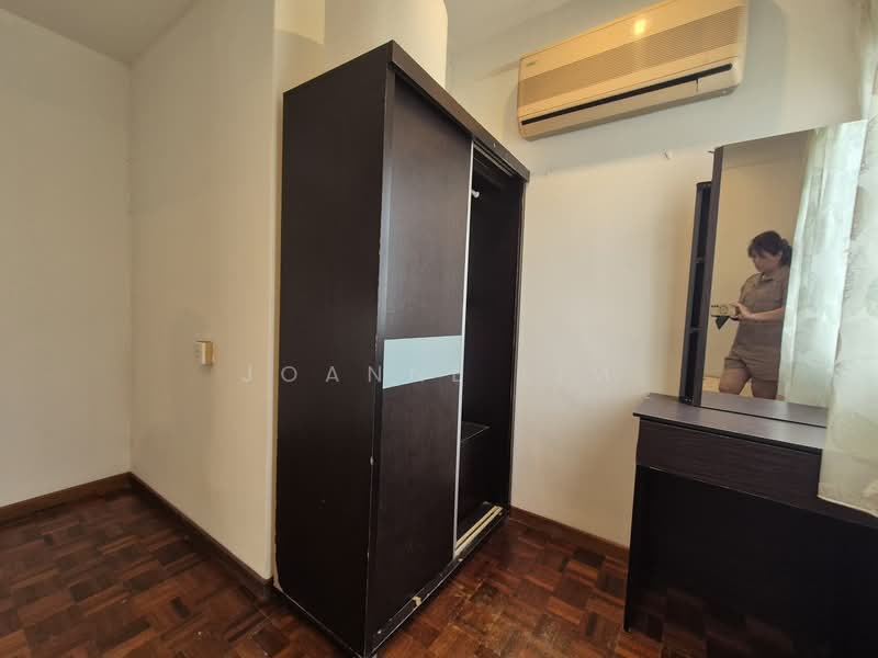 Untuk Disewa - Serindit Puri