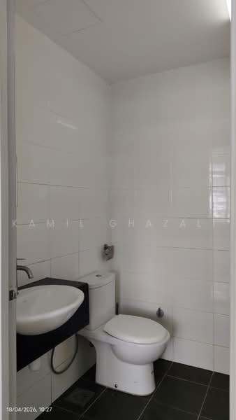 Kondominium untuk Dijual di Dwiputra Residences - Kamil Ghazali - Bathroom - PropertyGuru.com.my