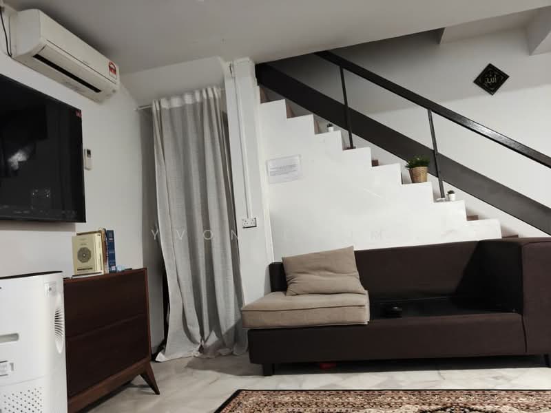 2-storey Terraced House for Sale in Taman Desa Cemerlang (Ulu Tiram) - Yvonne Lim - Living Room - PropertyGuru.com.my