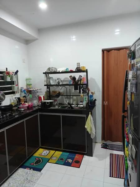 2-storey Terraced House for Sale in Taman Desa Cemerlang (Ulu Tiram) - Yvonne Lim - Kitchen - PropertyGuru.com.my