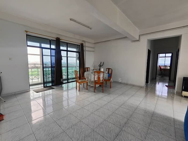 Pangsapuri untuk Dijual di Mewah View Luxurious Apartments - Kyle Das - Living Room - PropertyGuru.com.my