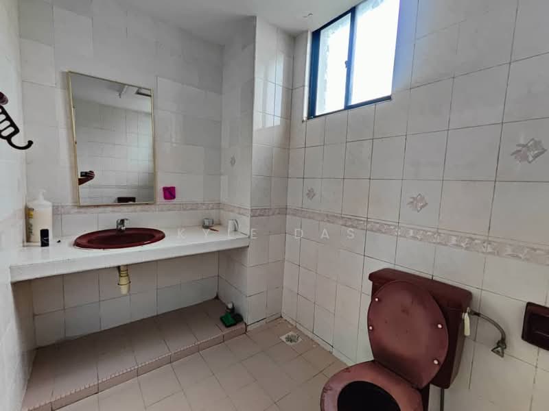 Pangsapuri untuk Dijual di Mewah View Luxurious Apartments - Kyle Das - Bathroom - PropertyGuru.com.my