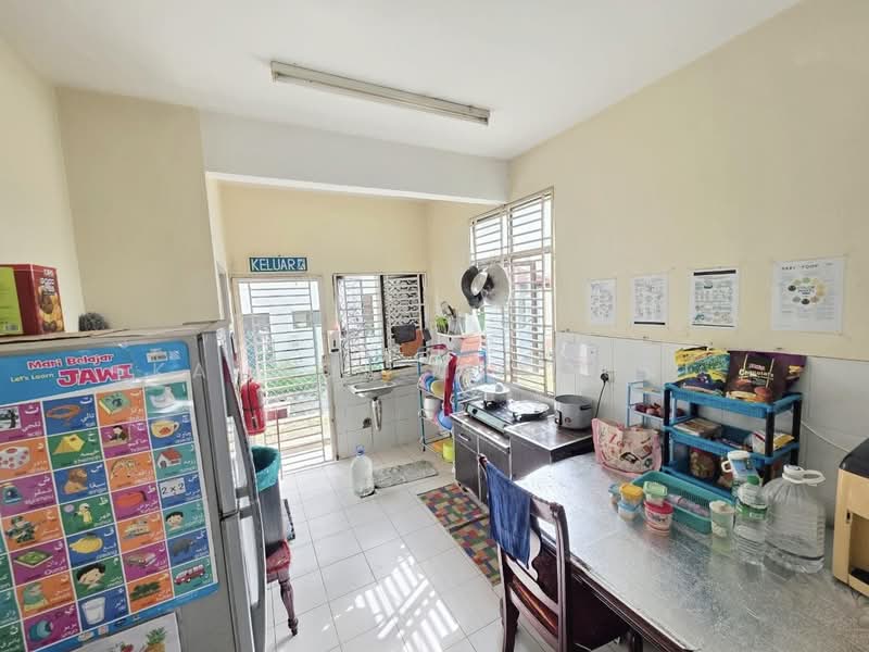 2-storey Terraced House for Sale in Saujana Utama (Selangor) - Kamsol Mascuri - Kitchen - PropertyGuru.com.my