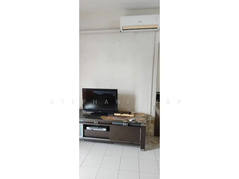 Pangsapuri untuk Disewa di Lake View Suites - Stephanie Yap - Living Room - PropertyGuru.com.my