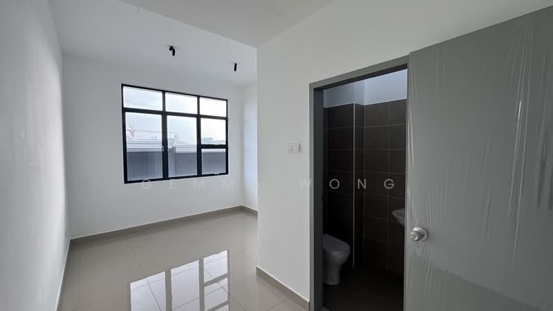 2.5-storey Terraced House for Sale in Taman Ponderosa (Johor Bahru) - Gemma Wong - PropertyGuru.com.my