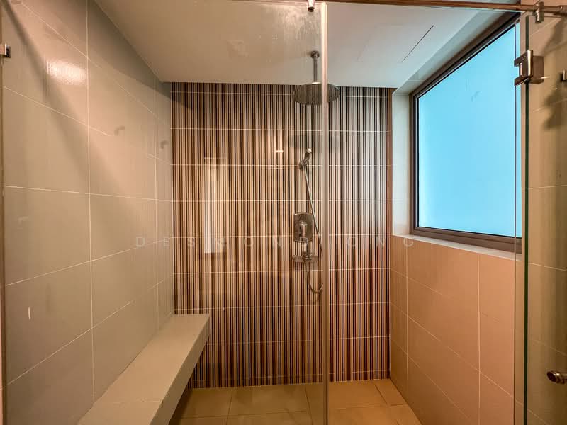 Servis Apartment untuk Dijual di Suasana Bukit Ceylon / Raja Chulan Residences - Desmond Ong - Master Bathroom - PropertyGuru.com.my