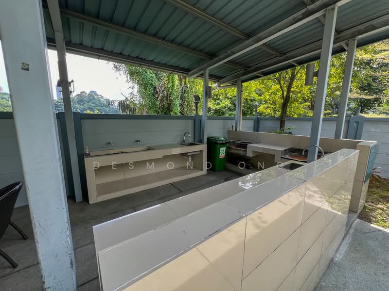 Servis Apartment untuk Dijual di Suasana Bukit Ceylon / Raja Chulan Residences - Desmond Ong - Exterior - PropertyGuru.com.my