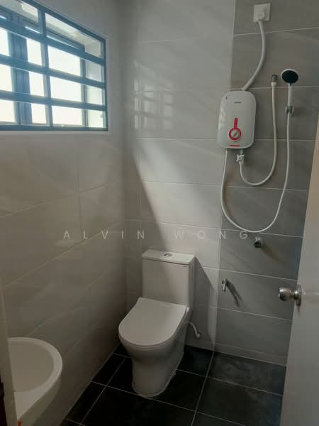 Rumah Teres 2 Tingkat untuk Disewa di Taman Lapangan Indah (Ipoh) - Alvin Wong - Bathroom - PropertyGuru.com.my