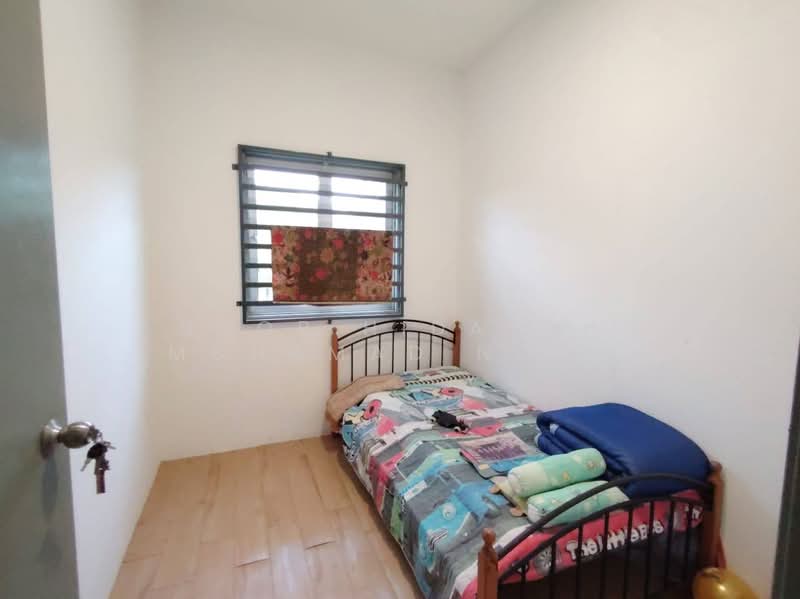 2-storey Terraced House for Sale in Bandar Springhill (Port Dickson) - Noor Hidayah Mohamad Noor - Bedroom - PropertyGuru.com.my