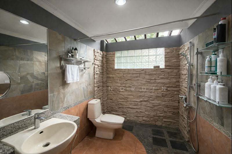 Bungalow for Sale in SS1 (Petaling Jaya) - Sa'a Nordin - Bathroom - PropertyGuru.com.my