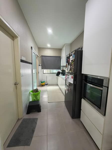 Rumah Teres 2 Tingkat untuk Dijual di Taman Seri Austin (Tebrau) - Kok Hui - Kitchen - PropertyGuru.com.my