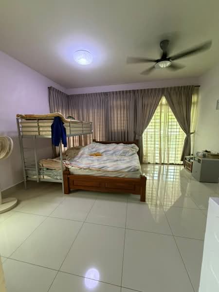 Rumah Teres 2 Tingkat untuk Dijual di Taman Seri Austin (Tebrau) - Kok Hui - Bedroom - PropertyGuru.com.my