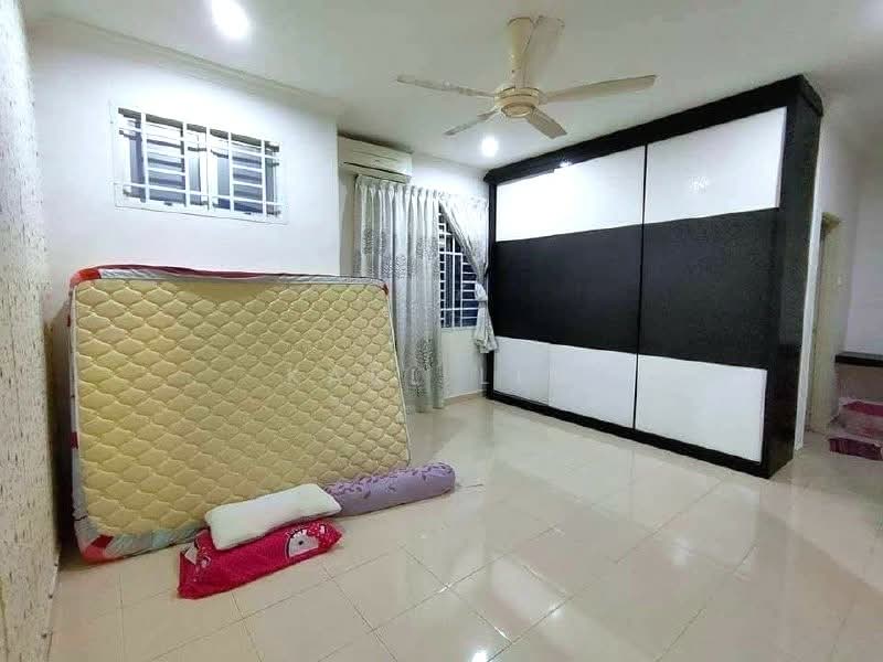 2-storey Terraced House for Sale in Taman Seri Orkid (Skudai) - Karl Lim - Bedroom - PropertyGuru.com.my