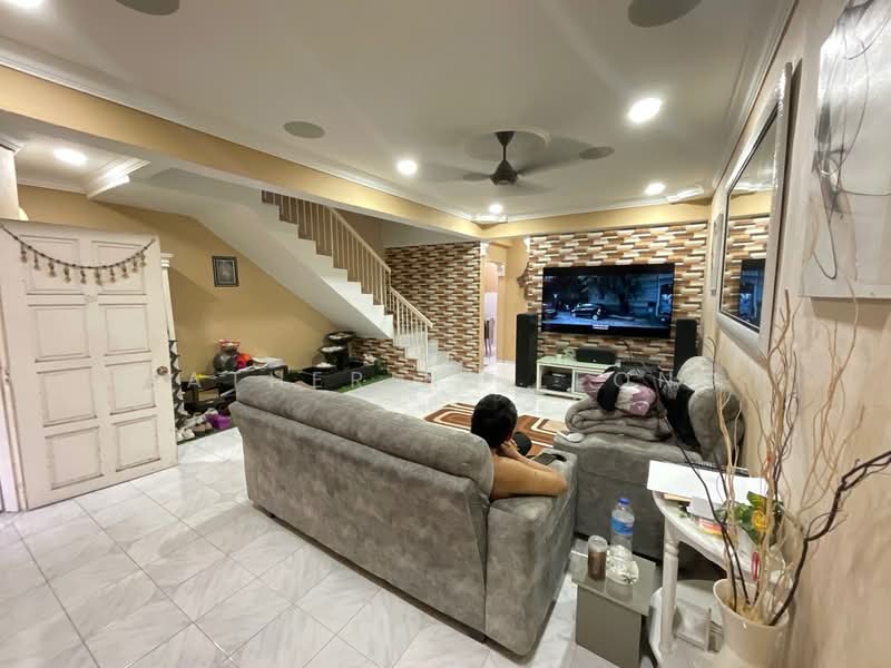 2-storey Terraced House for Sale in Bandar Baru Kundang (Rawang) - Katherine Leong - Living Room - PropertyGuru.com.my