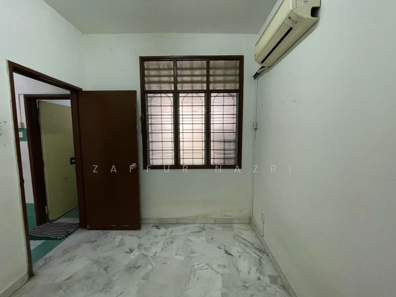 2-storey Terraced House for Sale in Usj 9 (Subang Jaya) - ZAFFUR NAZRI - Interior - PropertyGuru.com.my