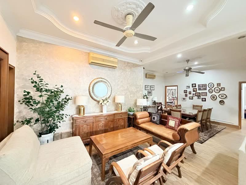 Bungalow for Sale in Seksyen 11 (Petaling Jaya) - Sa'a Nordin - Living Room - PropertyGuru.com.my