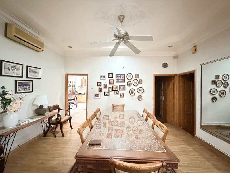 Bungalow for Sale in Seksyen 11 (Petaling Jaya) - Sa'a Nordin - Dining Room - PropertyGuru.com.my