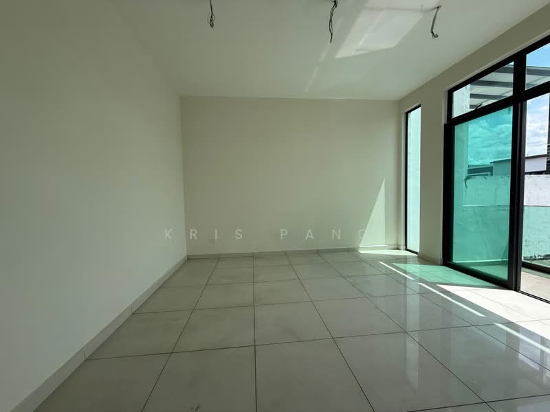 Semi-Detached House for Sale in Taman Sutera Utama (Skudai) - Kris Pang - PropertyGuru.com.my