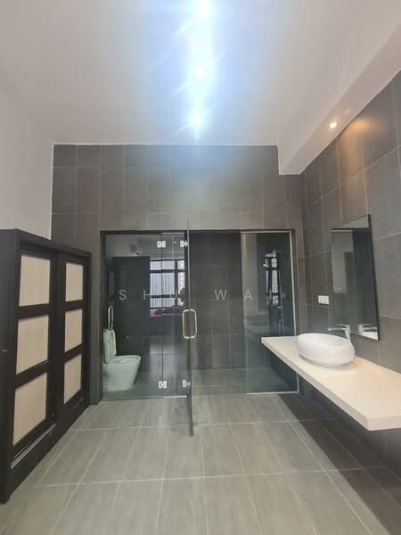 Servis Apartment untuk Disewa di Astoria Ampang - Shu Wai - Bathroom - PropertyGuru.com.my