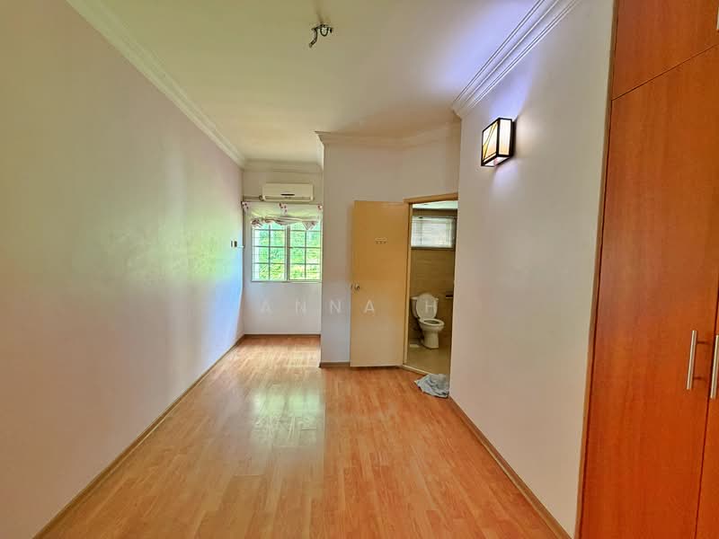 Rumah Teres 3 Tingkat untuk Dijual di Taman Bukit Segar Jaya 2 (Cheras) - Anna H - Bathroom - PropertyGuru.com.my