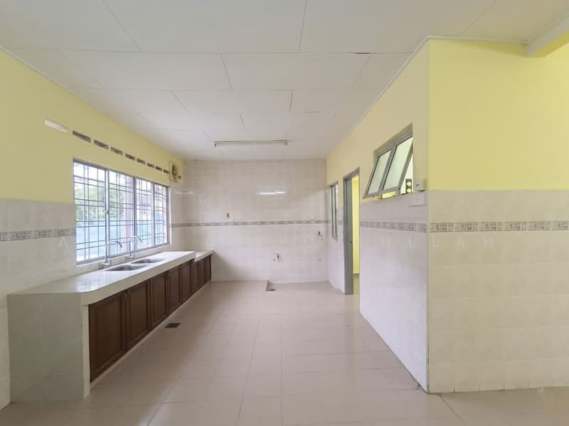 Rumah Teres 2 Tingkat untuk Disewa di Subang Jaya (Selangor) - Aizat Saifulrullah - Kitchen - PropertyGuru.com.my
