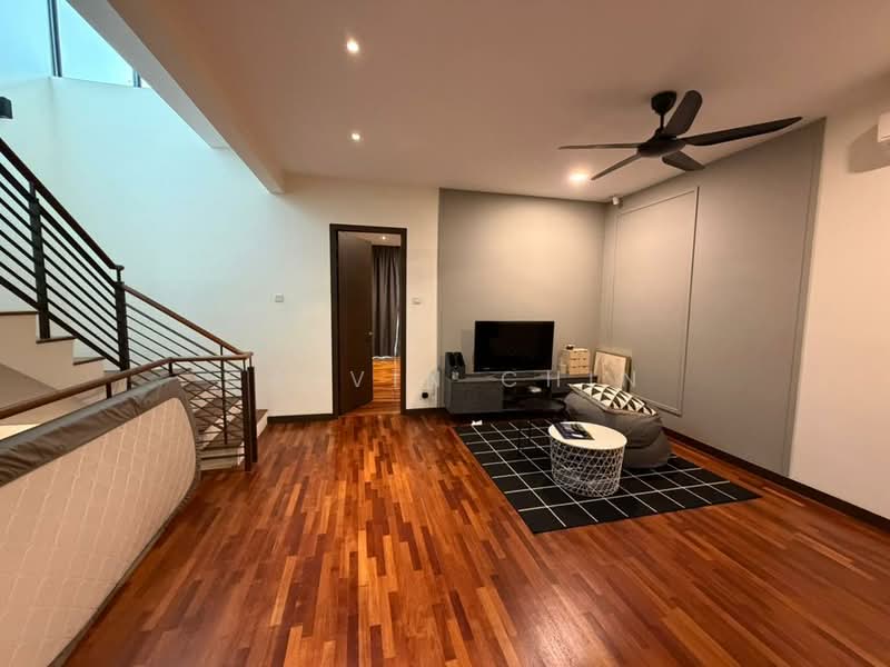 Rumah Teres 3 Tingkat untuk Dijual di Taman Taynton View (Cheras) - calvin Chin - Living Room - PropertyGuru.com.my
