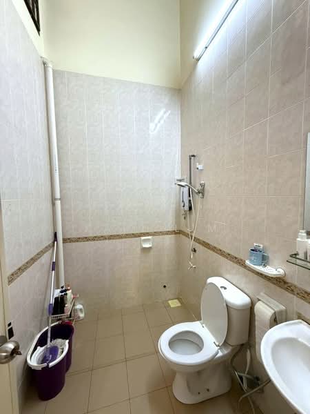 Rumah Teres 1 Tingkat untuk Dijual di Taman Seri Austin (Tebrau) - Karl Lim - Bathroom - PropertyGuru.com.my