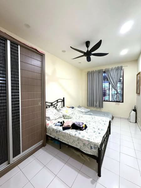 Rumah Teres 1 Tingkat untuk Dijual di Taman Seri Austin (Tebrau) - Karl Lim - Bedroom - PropertyGuru.com.my