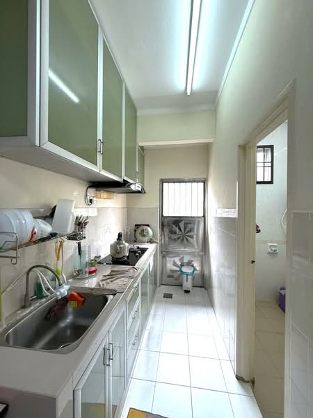 Rumah Teres 1 Tingkat untuk Dijual di Taman Seri Austin (Tebrau) - Karl Lim - Kitchen - PropertyGuru.com.my