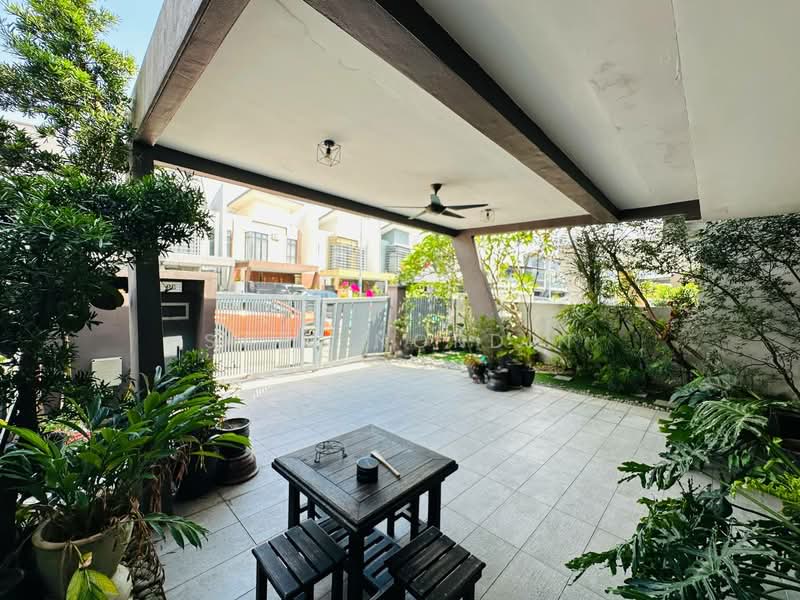 3-storey Terraced House for Sale in Laman Glenmarie (Shah Alam) - Sa'a Nordin - Exterior - PropertyGuru.com.my